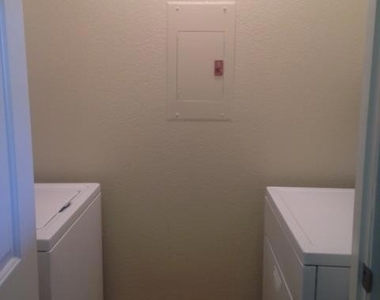 440 Bollinger Canyon - Photo Thumbnail 8