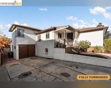 453 Dimm Street - Photo Thumbnail 25