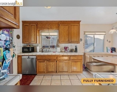 453 Dimm Street - Photo Thumbnail 6