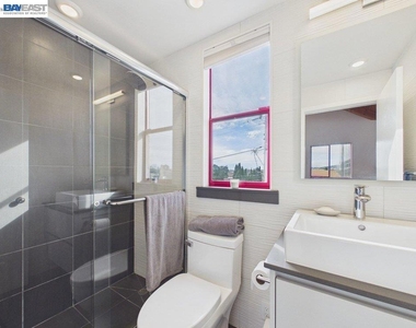 2932 Filbert St - Photo Thumbnail 18