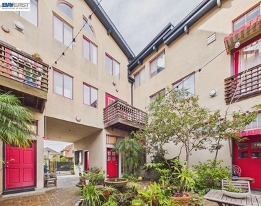 2932 Filbert St - Photo Thumbnail 34