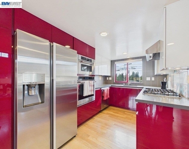 2932 Filbert St - Photo Thumbnail 9