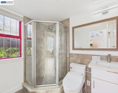 2932 Filbert St - Photo Thumbnail 29