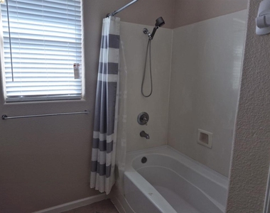 4127 Cherry Point Ct - Photo Thumbnail 8