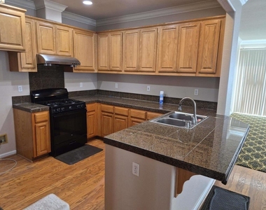 4127 Cherry Point Ct - Photo Thumbnail 3