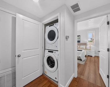 1656 Lee Way - Photo Thumbnail 23