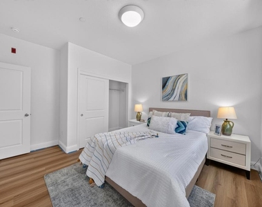 1656 Lee Way - Photo Thumbnail 25