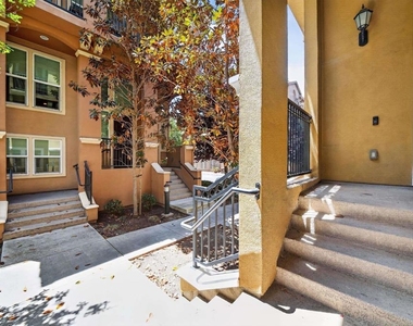 1656 Lee Way - Photo Thumbnail 5