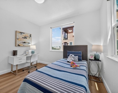1656 Lee Way - Photo Thumbnail 34