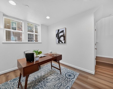 1656 Lee Way - Photo Thumbnail 7