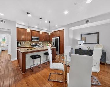 1656 Lee Way - Photo Thumbnail 14