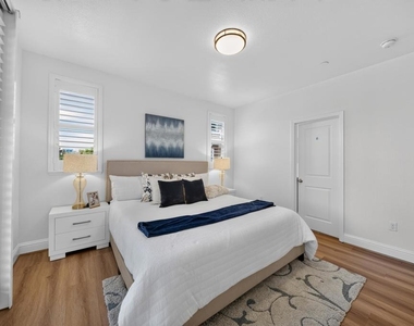 1656 Lee Way - Photo Thumbnail 27