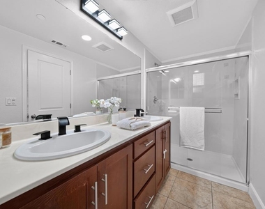 1656 Lee Way - Photo Thumbnail 31