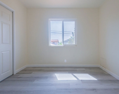 2107 Pullman - Photo Thumbnail 29
