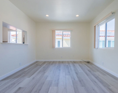 2107 Pullman - Photo Thumbnail 8
