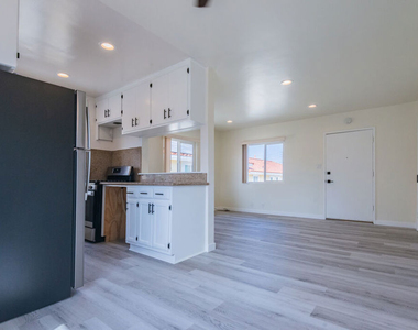 2107 Pullman - Photo Thumbnail 13