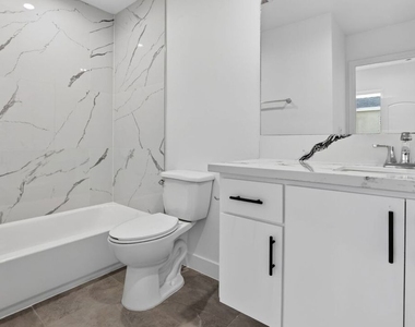 11446 Oxnard Street - Photo Thumbnail 27