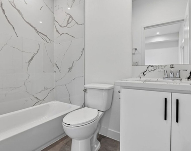 11446 Oxnard Street - Photo Thumbnail 35