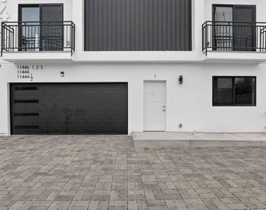 11446 Oxnard Street - Photo Thumbnail 39