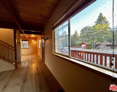 525 Santa Barbara Avenue - Photo Thumbnail 2