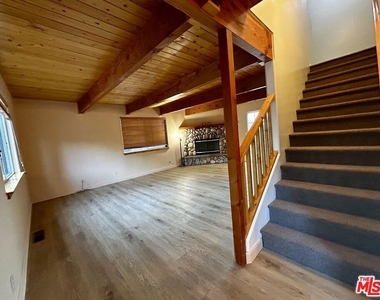 525 Santa Barbara Avenue - Photo Thumbnail 4