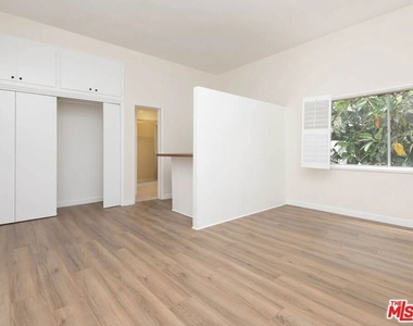 2819 Pacific View Trail - Photo Thumbnail 9