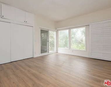 2819 Pacific View Trail - Photo Thumbnail 10