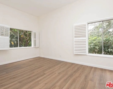 2819 Pacific View Trail - Photo Thumbnail 7
