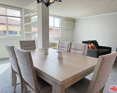 540 Kelton Avenue - Photo Thumbnail 2