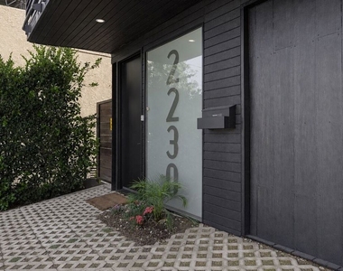 2230 Glendale Boulevard - Photo Thumbnail 2