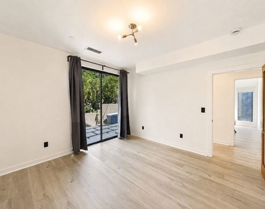 2230 Glendale Boulevard - Photo Thumbnail 15