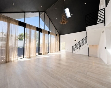 2230 Glendale Boulevard - Photo Thumbnail 6