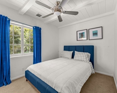 23057 Sylvan Street - Photo Thumbnail 39