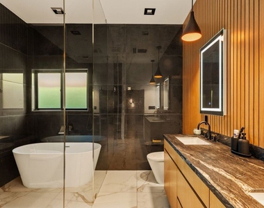 23283 Erwin Street - Photo Thumbnail 21