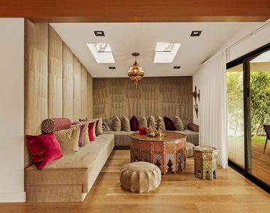 23283 Erwin Street - Photo Thumbnail 14