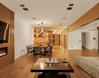 23283 Erwin Street - Photo Thumbnail 13