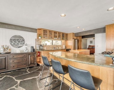 24108 Malibu Road - Photo Thumbnail 14