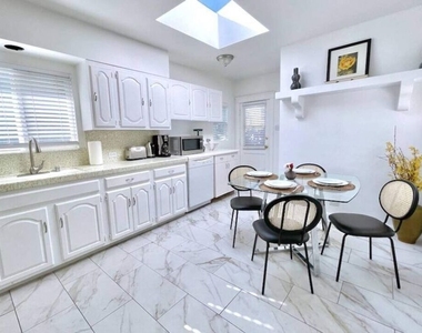 8655 Clifton Way - Photo Thumbnail 5