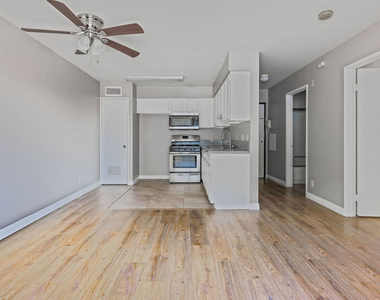 820 S St Andrews Place - Photo Thumbnail 6