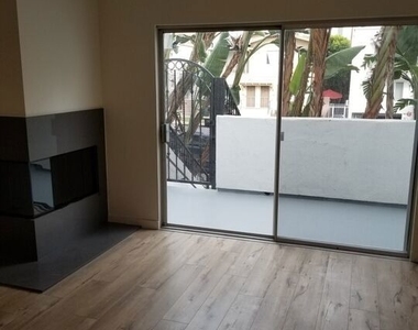 1031 N Crescent Heights Boulevard - Photo Thumbnail 9