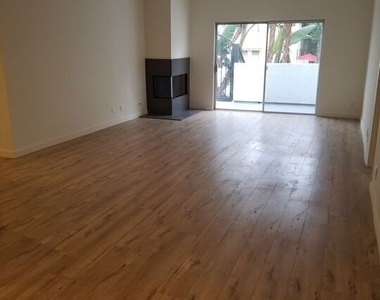 1031 N Crescent Heights Boulevard - Photo Thumbnail 1