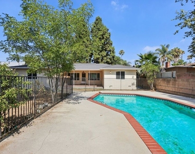 6727 Orion Avenue - Photo Thumbnail 39
