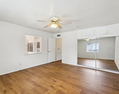 6727 Orion Avenue - Photo Thumbnail 23
