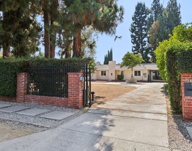 6727 Orion Avenue - Photo Thumbnail 1
