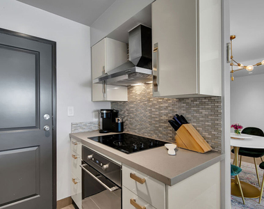 1155 N La Cienega Boulevard - Photo Thumbnail 11