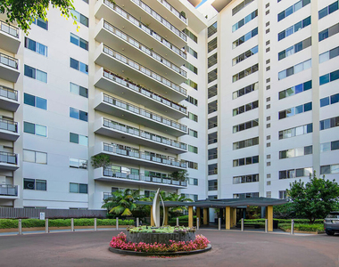 1155 N La Cienega Boulevard - Photo Thumbnail 23