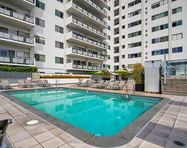 1155 N La Cienega Boulevard - Photo Thumbnail 29