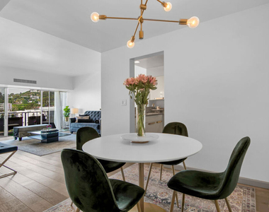 1155 N La Cienega Boulevard - Photo Thumbnail 9