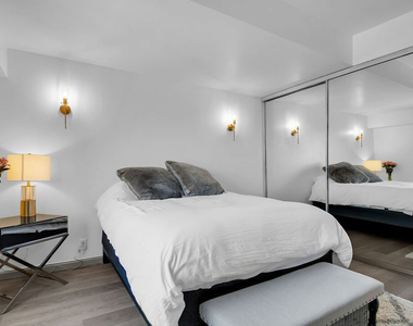 1155 N La Cienega Boulevard - Photo Thumbnail 17