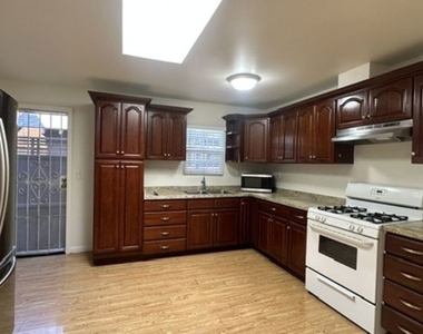 1849 S Wilton Place - Photo Thumbnail 8